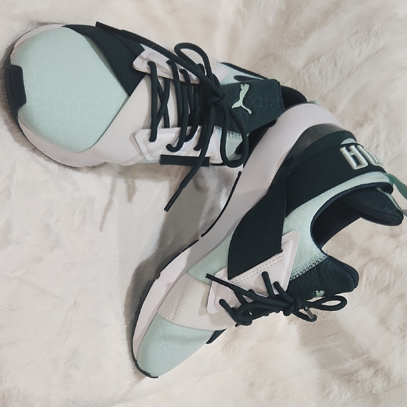 Puma Shoes - Puma Women's Sneakers in Light Green and Black